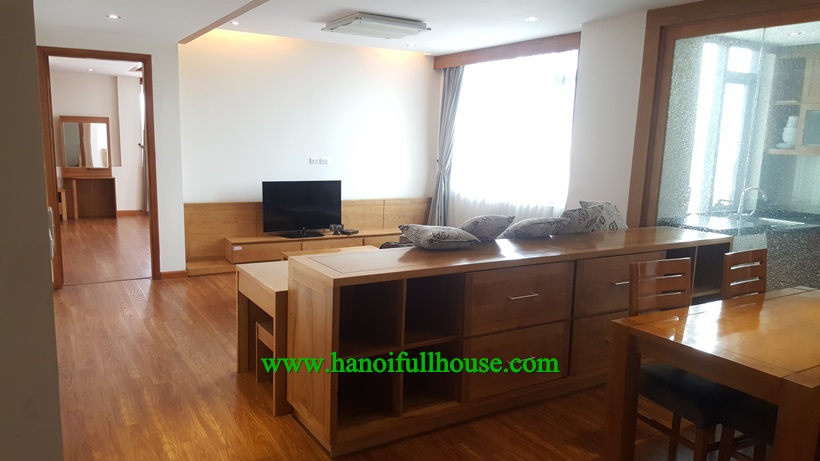 Căn hộ 1 phòng ngủ, đủ đồ, nhiều ánh sáng ở Đội Cấn, quận Ba Đình cho thuê