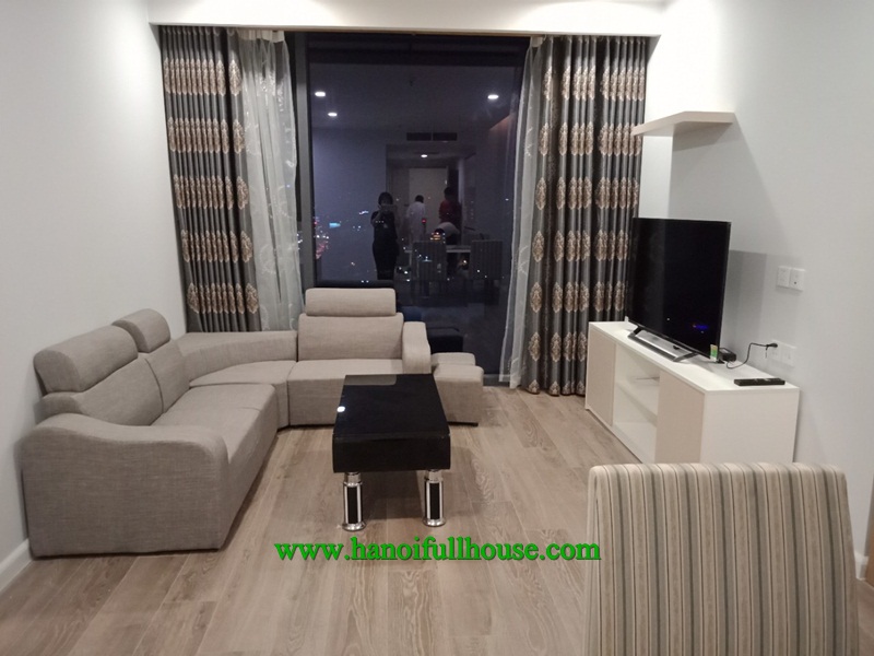 Lovely apartment on the high floor in Artemis Building - Number 3 Le Trong Tan street for rent.