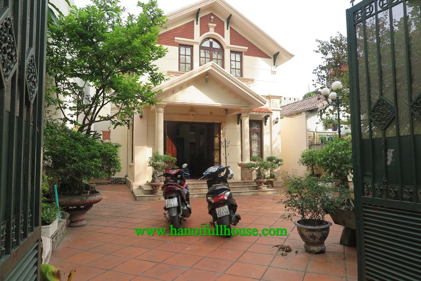 Cheap garden furnished house with full of light in Long Bien dist, Ha Noi
