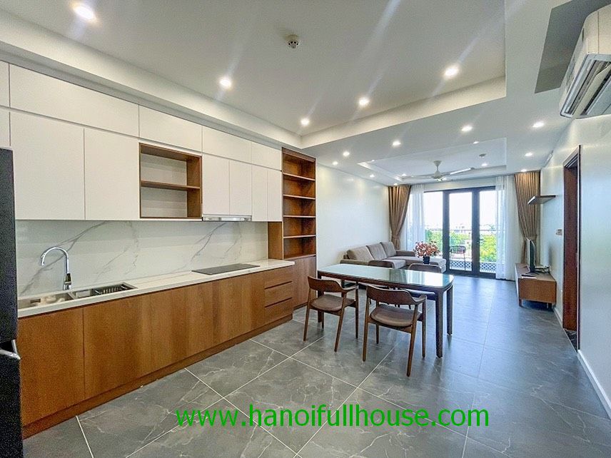 Căn hộ 3 phòng ngủ, hiện đại ở Âu Cơ cho thuê
