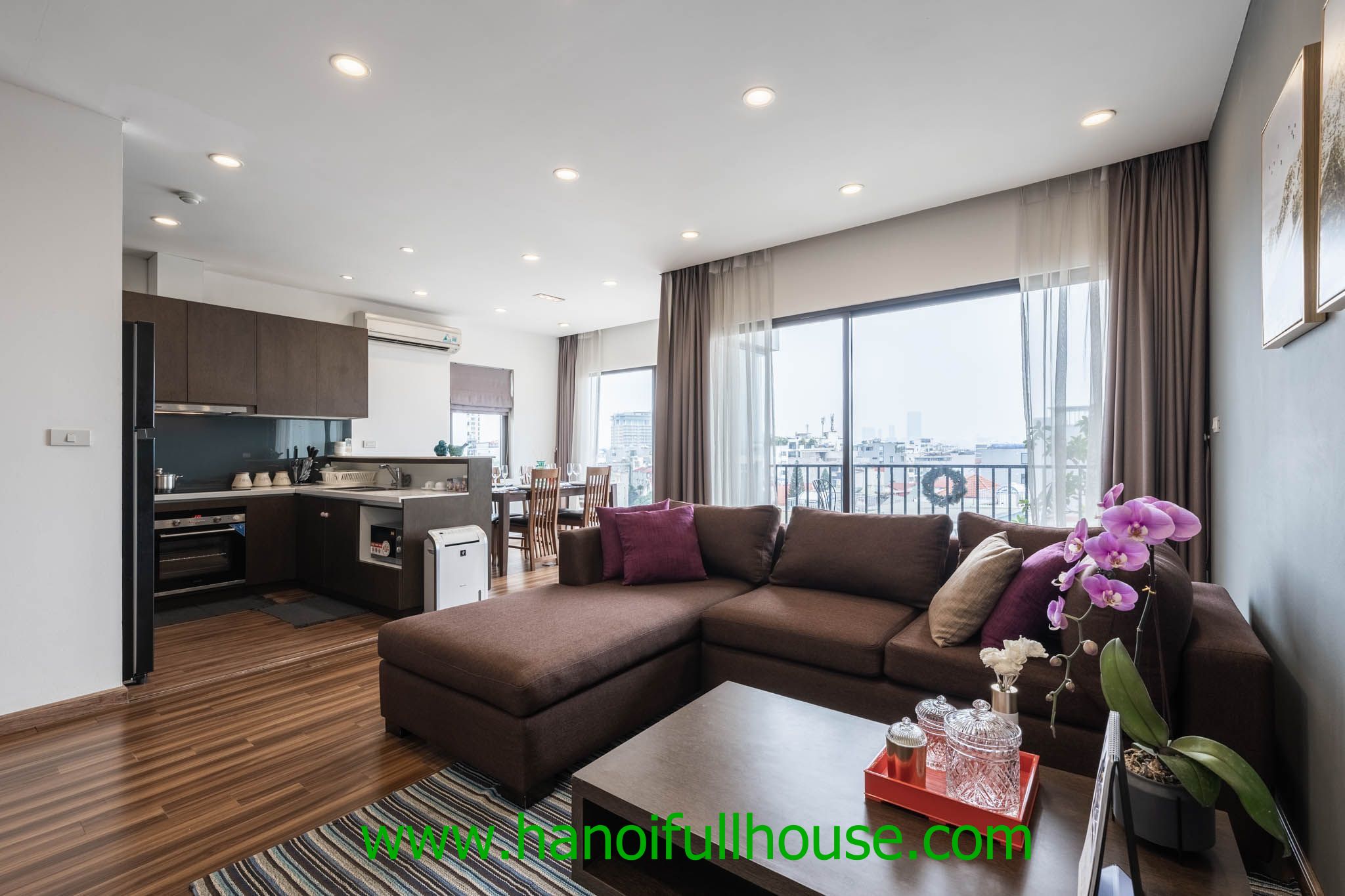 For rent apartment with 2 bedrooms, modern furniture in Tay Ho