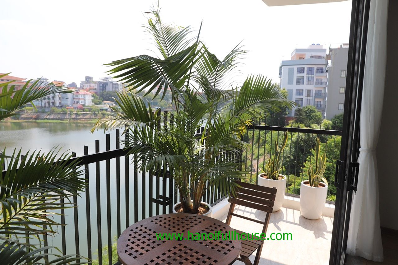 Beautiful lake view apartment in Tay Ho with 3 bedrooms, 3 bathrooms, 150m2, big balcony 