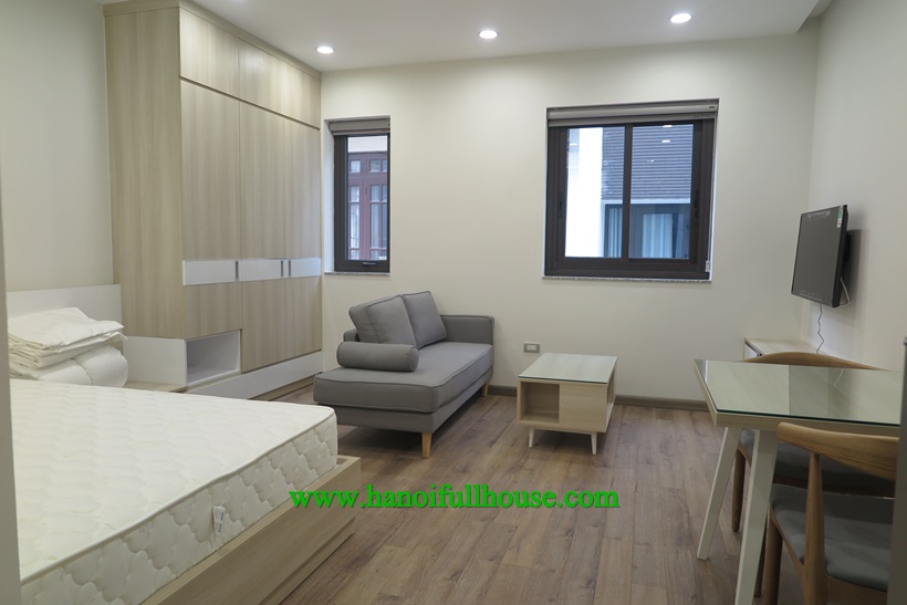 Căn hộ 1 ngủ, nhiều ánh sáng gần Metropolis Liễu Giai