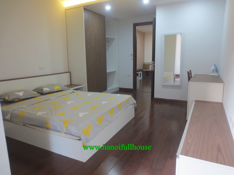 430$ to rent one bedroom serviced apartment on Giang Van Minh, Kim Ma street