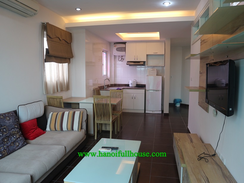 Căn hộ 1 ngủ đủ đồ, nhiều ánh sáng gần Lăng Bác cho thuê