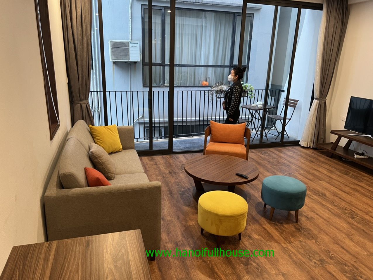 Bright apartment on Tay Ho str for rent with modern equiptment