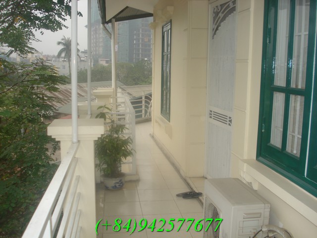 Căn nhà cho thuê có 4 phòng ngủ cho thuê tại phố Đặng Tiến Đông, Đống Đa