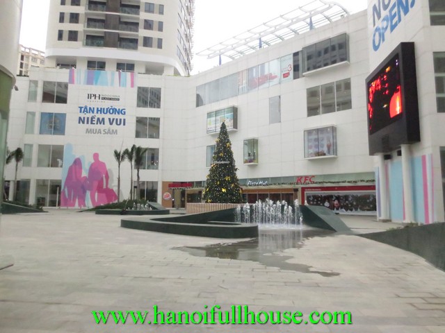 Căn hộ cho thuê 2 phòng ngủ rất đẹp, sang trọng tại tòa nhà Indochina Plaza Hà Nội