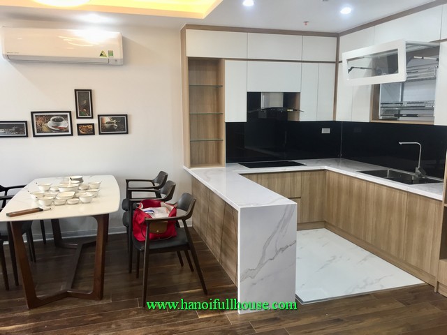 Căn hộ 3 phòng ngủ ở Tân Hoàng Minh Xuân Diệu, Quảng An cho thuê
