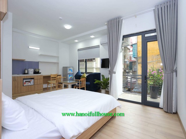 Cho thuê căn hộ dịch vụ 1 phòng ngủ mới đẹp ở Giảng Võ, Ba Đình