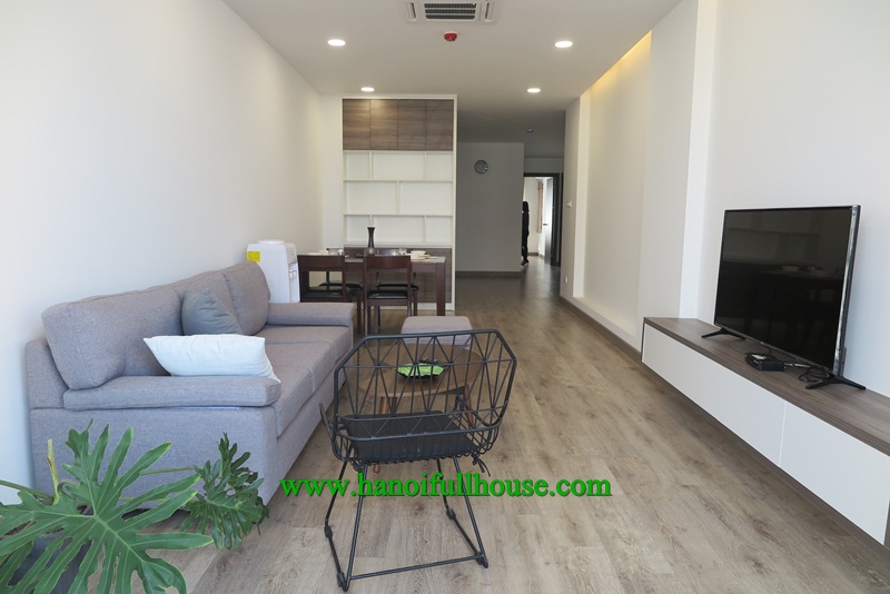 Great service apartment in Xuan Dieu street, two bedrooms, nice balcony for lease.