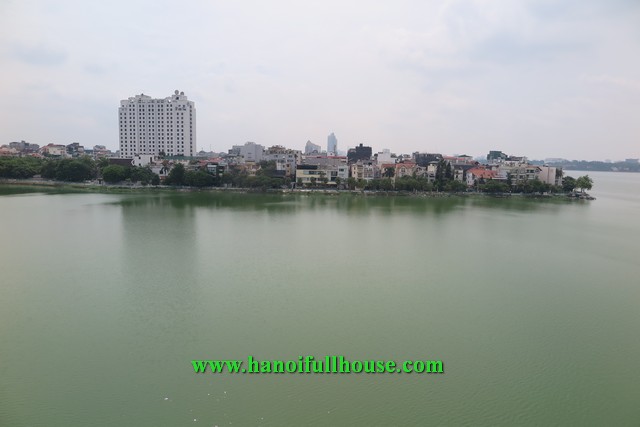 Cho thuê căn hộ dịch vụ tuyệt đẹp phố Quảng An, mặt hồ Tây.
