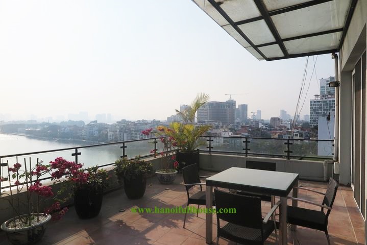 Amazing Penthouse apartment with full view of West Lake for rent in Xuan Dieu street, big balcony