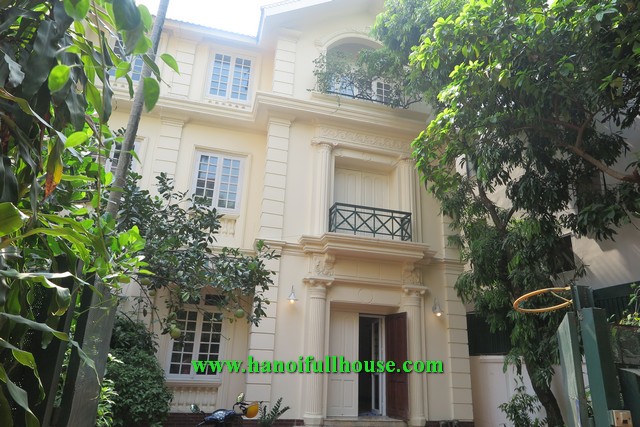 Great villa on To Ngoc Van has large garden and yard, 4 bedrooms for rent