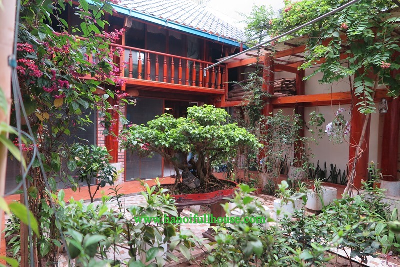 Cho thuê ngôi nhà sàn độc đáo, nội thất xịn, thoáng mát hiện đại giữa lòng thủ đô Hà Nội