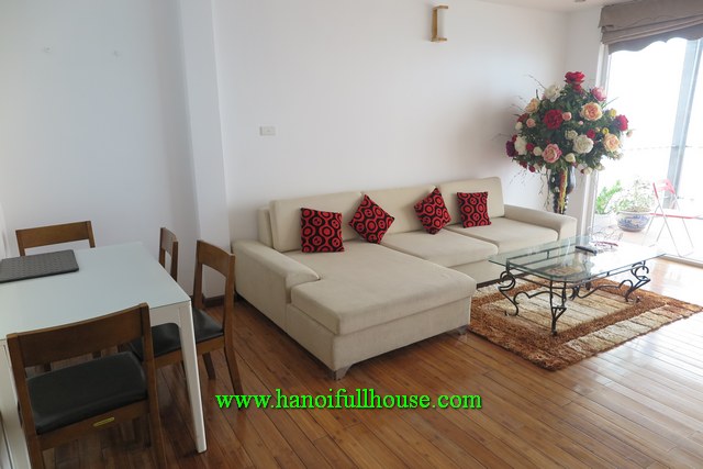Cho thuê căn hộ mới, đầy đủ dịch vụ view hồ Tây