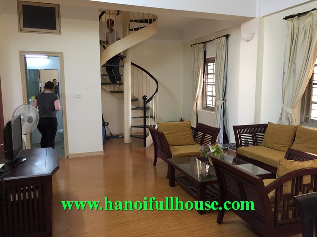 Nice & cheap beautiful penthouse apartment with 3 bedrooms for rent in Ba Dinh dist, Ha Noi
