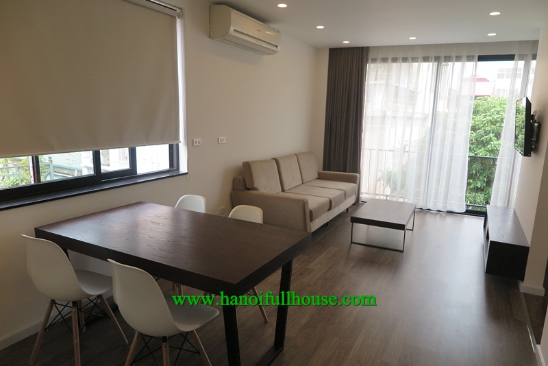 A beautiful apartment in Xuan Dieu street with nice balcony and luxury equipments for rent