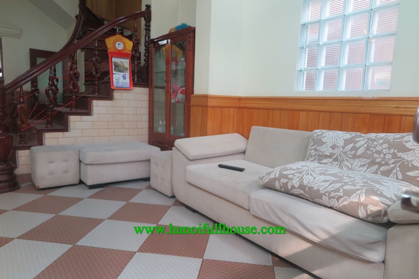 Amazing nice and cheap house for rent in Kim Ma, Ba Dinh dist