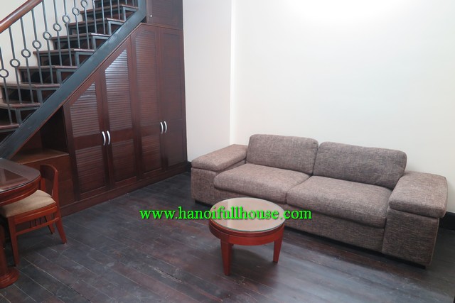 Cho thuê căn hộ một phòng ngủ, đầy đủ nội thất ở Ba Đình giá rẻ