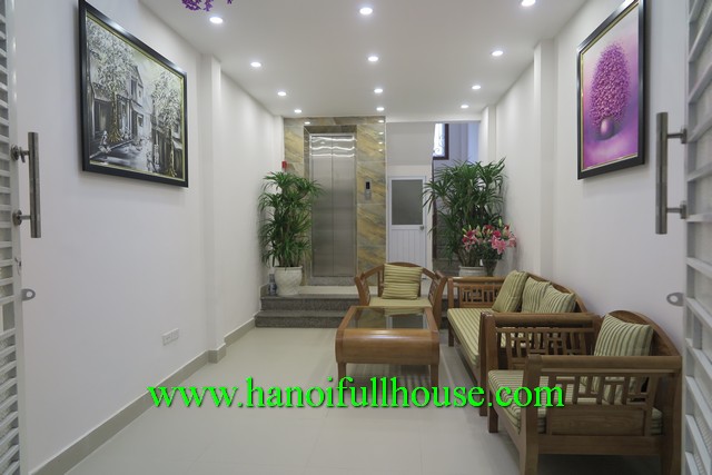 Căn hộ dịch vụ mới, đầy đủ nội thất, không gian thoáng mát ở Hoàn Kiếm cho thuê