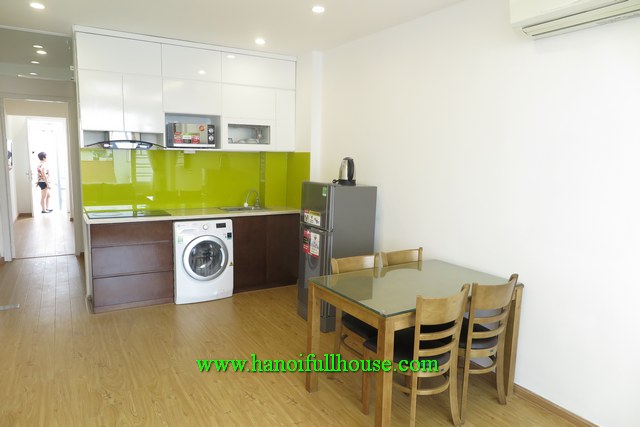 Nice and clean one-bedroom serviced apartment on Au Co, Tay Ho for rent