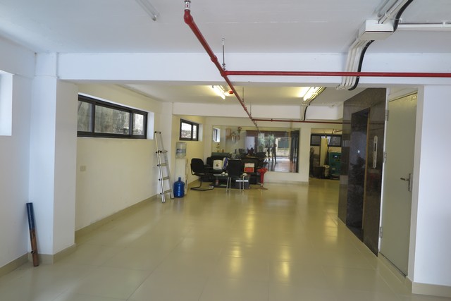 Căn hộ dịch vụ mới, đầy đủ nội thất, không gian thoáng mát, có bồn tắm nằm ở Ba Đình cho thuê