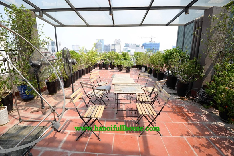 For rent one bedroom serviced apartment on Linh Lang street