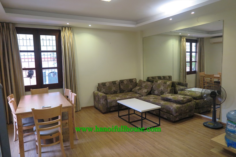 Ba Dinh Housing : one bedroom apartment with full service