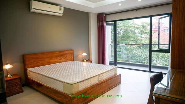 Let to rent one bedroom apartment on Xuan la str-Tay Ho dist