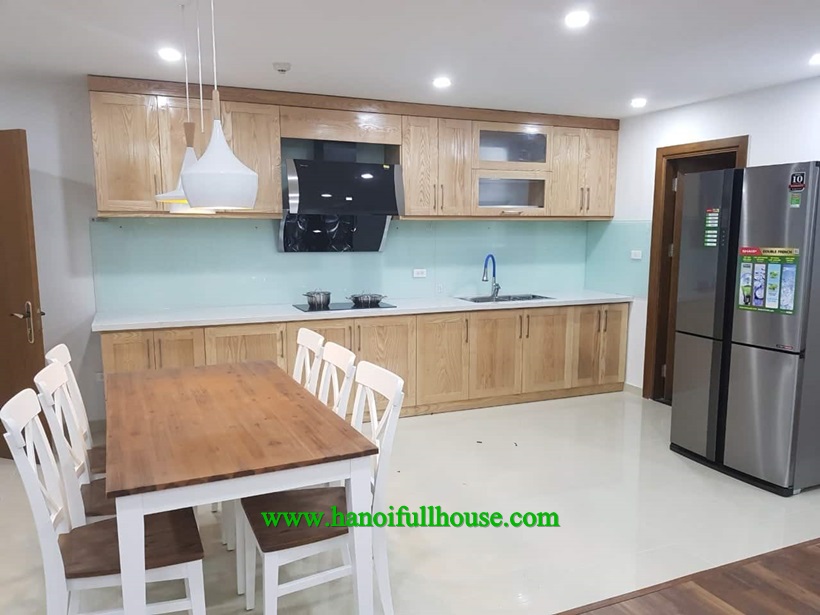 For rent nice apartment in Goldmark city Ho Tung Mau 160m2