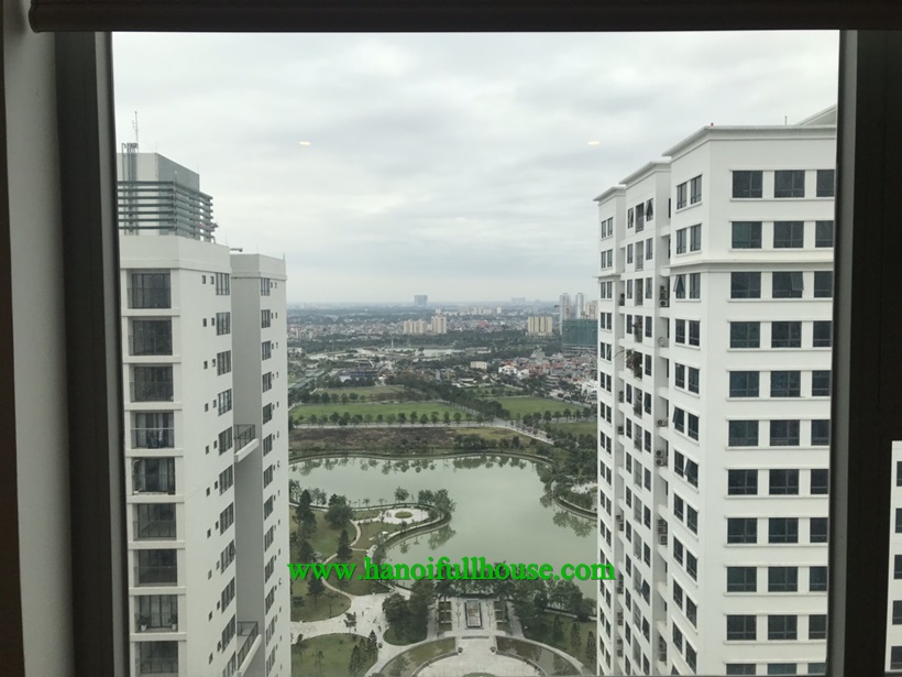 3 bedroom apartment with park view for rent in Ngoai Giao Doan Building
