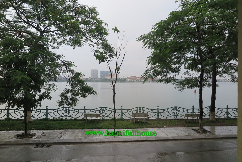03 bedroom apartment for rent, west lake view, 120 m2 in Nhat Chieu, Tay Ho