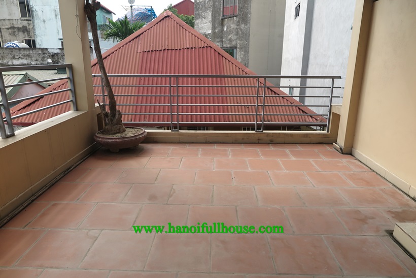 Only 450$ to hold the cheapest house on Xuan Dieu street, Tay Ho district