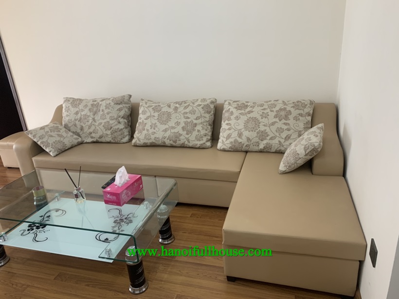 Căn hộ 2 ngủ đẹp, nội thất đầy đủ cho thuê ở Home city Trung Kính