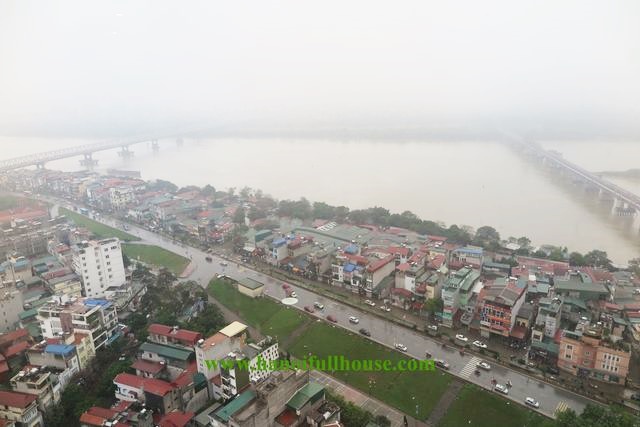 Red River view 3 bedroom apartment is on high floor in Mipec Long Bien 