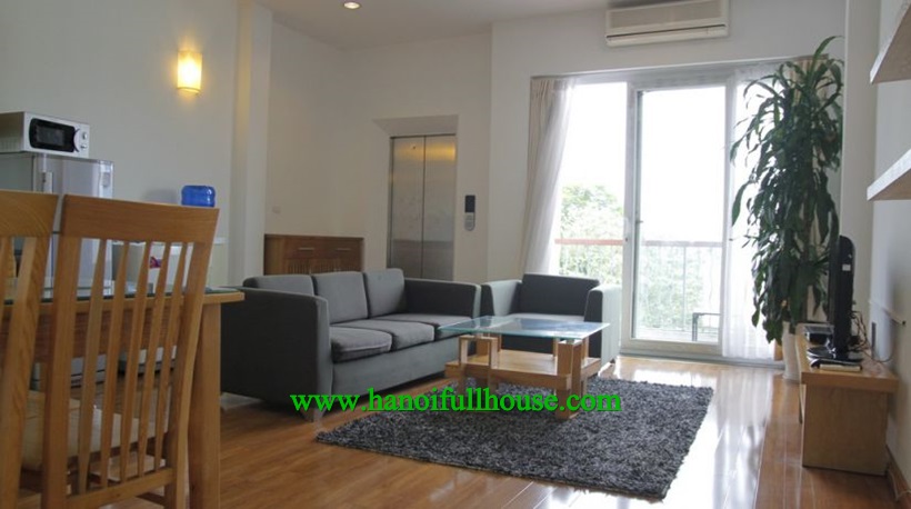 2 Bedroom apartment with bathtub for rent on Kim Ma street, Ba Dinh dist