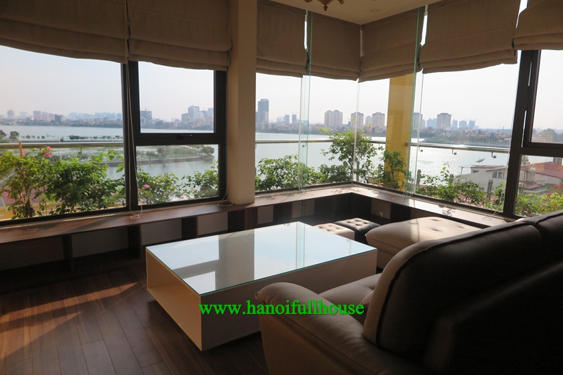 Penthouse serviced apartment 02 bedrooms in To Ngoc Van 2000$