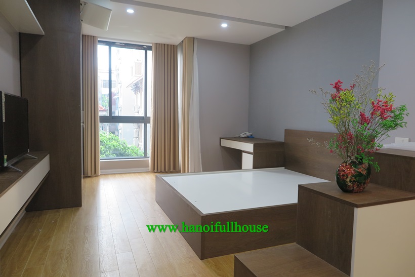 For rent a studio apartment in Dao Tan street, Ba Dinh dist 800$