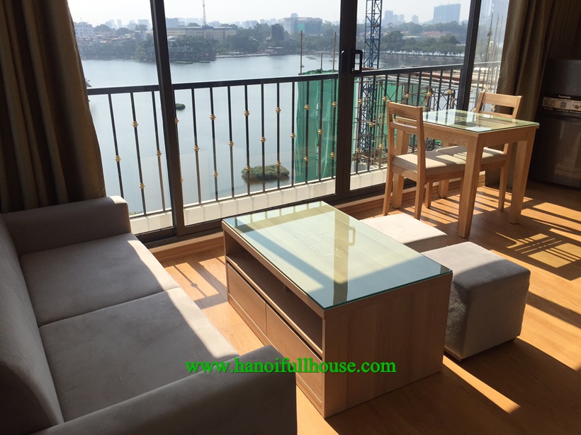 Lake view fully furnished apartment near Truc Bach Lake