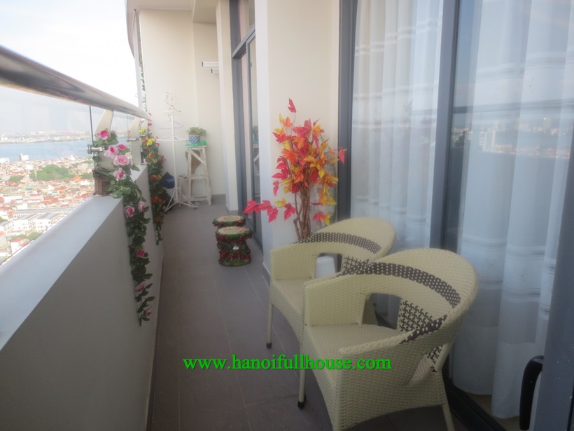 3 bedroom apartment with big balcony in Complex Trang An 900$