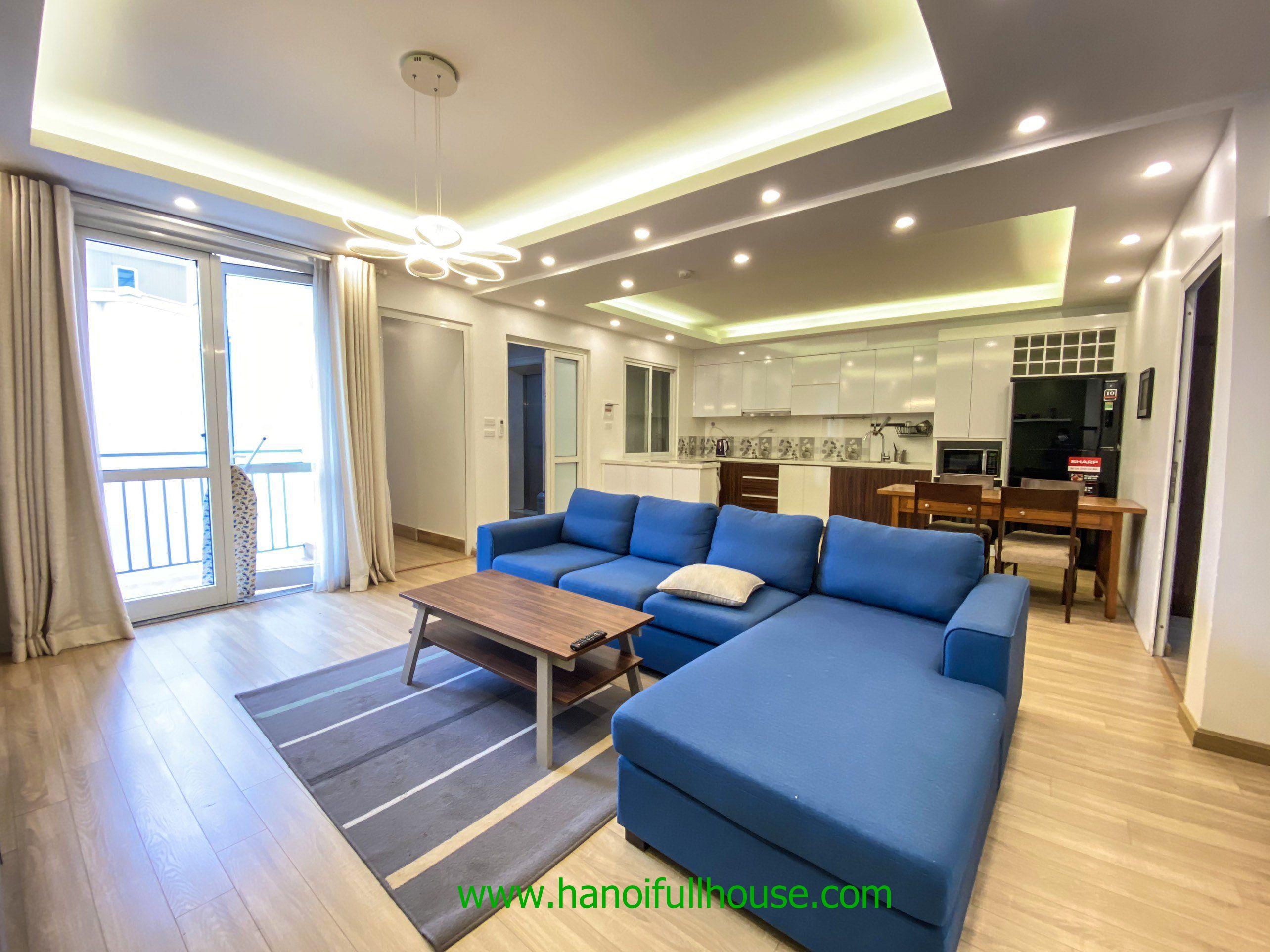 Bright serviced apartment with 2 BRS on Xuan Dieu str for rent 