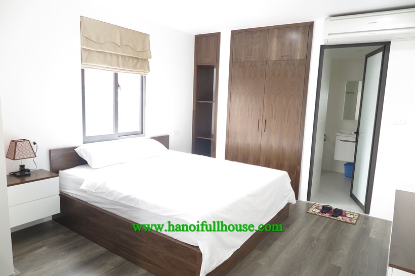 Cho thuê căn hộ studio đầy đủ dịch vụ trên đường Xuân Diệu, Tây Hồ