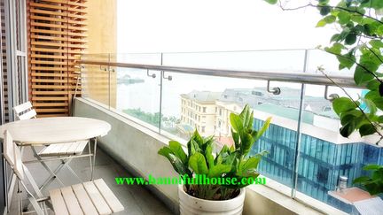Căn hộ 2 phòng ngủ ở chung cư WaterMark - 395 Lạc Long Quân, Tây Hồ, Hà Nội 