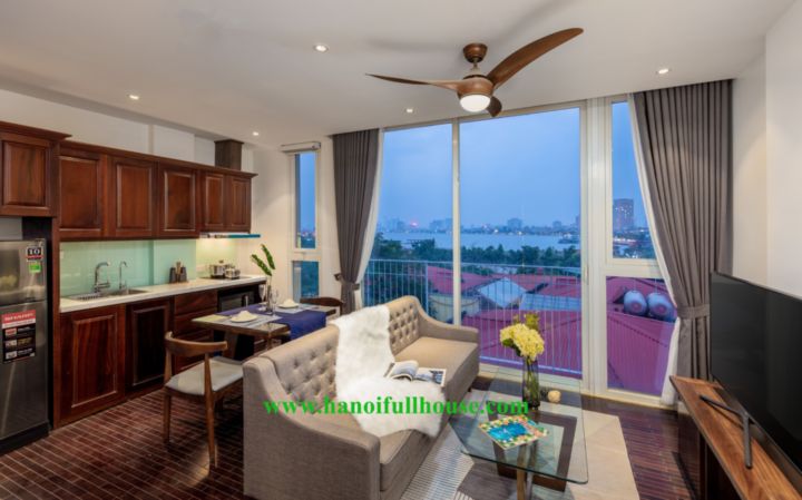 1 bedroom apartment with lake view, modern furniture for rent 