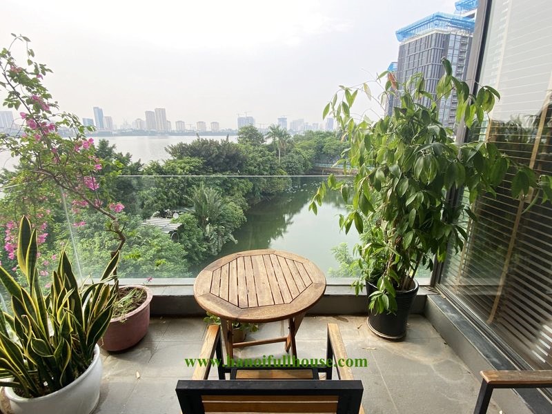 Lake view serviced apartment in Tay Ho dist for rent