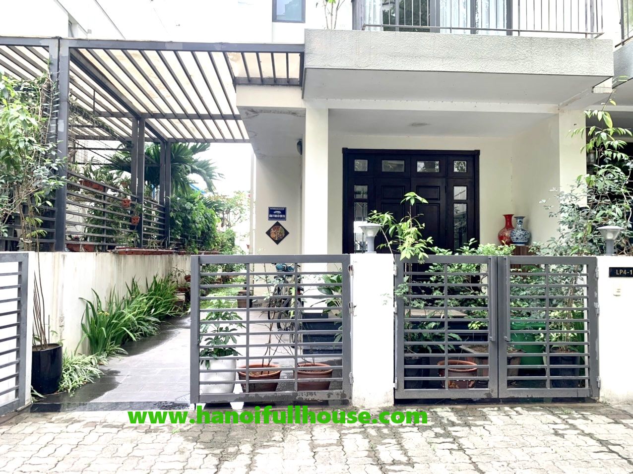 Biệt thự 5 phòng ngủ mới tinh, hiện đại tại Vinhomes Thăng Long