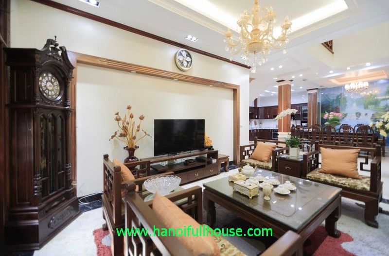 Adjoining 5 bedroom villa for rent near French international school Long Bien district.