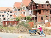 Vietnam central bank to give $1.4 bln loans to revive property market 